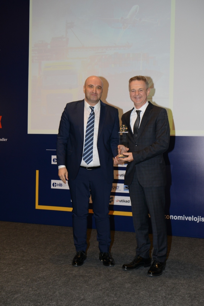 UTA Lojistik Dergisi tarafından bu yıl 10.’su düzenlenen Ekonomi ve Lojistik Zirvesi kapsamında verilen 9. Yılın Lojistikte Başarı Ödülleri’nde, “Yılın Lojistik Şirketi” ödülü, 30. yılını kutlayan Kıta Logistics’e takdim edildi.

