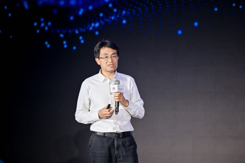 Yunnan Construction and Investment Holding Group Genel Müdür Yardımcısı Jiang Xingxiang